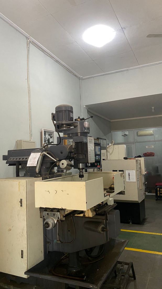 Mesin Milling CNC